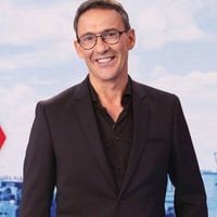 "Ça peut vous arriver" : Julien Courbet perd 1h sur RTL mais gagne 45 minutes sur M6