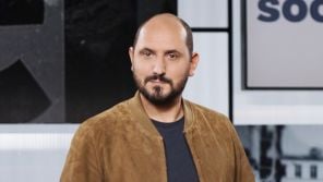 &quot;C&#039;était trop pour un seul homme&quot; : Pourquoi Karim Rissouli cède à Émilie Tran Nguyen l&#039;animation du magazine &quot;En société&quot; sur France 5