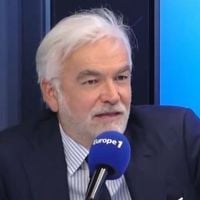 "RTL est obsédée par Europe 1" : Pascal Praud étrille son ancienne station et dézingue sa nouvelle campagne de rentrée