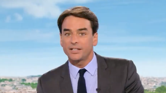 "On salue Dorothée Lachaud qui accueille un joyeux évènement" : Julian Bugier annonce l'absence pour "quelques mois" de la journaliste du "13 Heures" de France 2