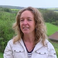 "C'est la façon dont c'est monté qui joue" : Une agricultrice de "L'amour est dans le pré" réagit aux critiques et pointe du doigt le montage de l'émission