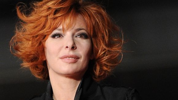 Mylène Farmer déjà de retour avec "Du Temps"