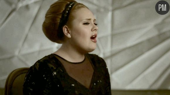 Adele dans le clip de "Rolling in the Deep"