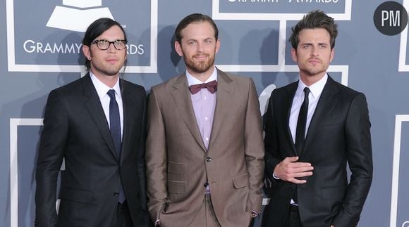 Kings of Leon sur le tapis rouge des Grammy Awards 2012