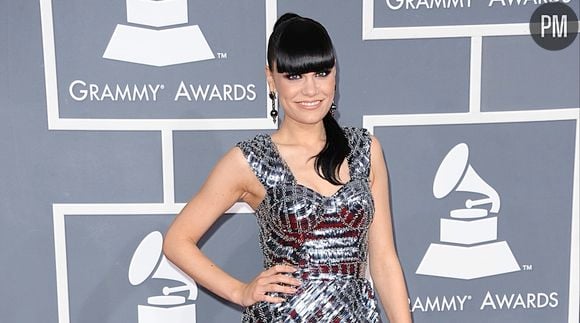 Jessie J sur le tapis rouge des Grammy Awards 2012