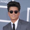 Bruno Mars sur le tapis rouge des Grammy Awards 2012