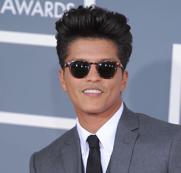 Bruno Mars sur le tapis rouge des Grammy Awards 2012