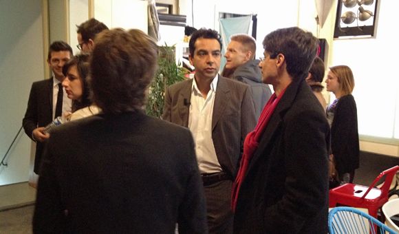 En coulisses, Patrick Cohen discute avec Bruno Patino Directeur de France 5.