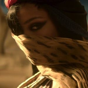 Rihanna dans le clip de "Where Have You Been"