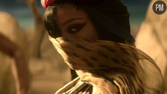 Rihanna dans le clip de "Where Have You Been"