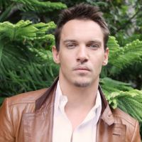 Jonathan Rhys Meyers devient "Dracula" pour NBC