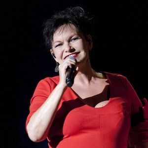 A l'occasion du retour de "Nouvelle Star" sur D8, Maurane se confie à puremedias.com