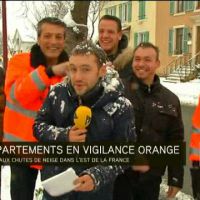 Zapping : Un journaliste d'i-Télé bombardé de boules de neige par les salariés de Mittal