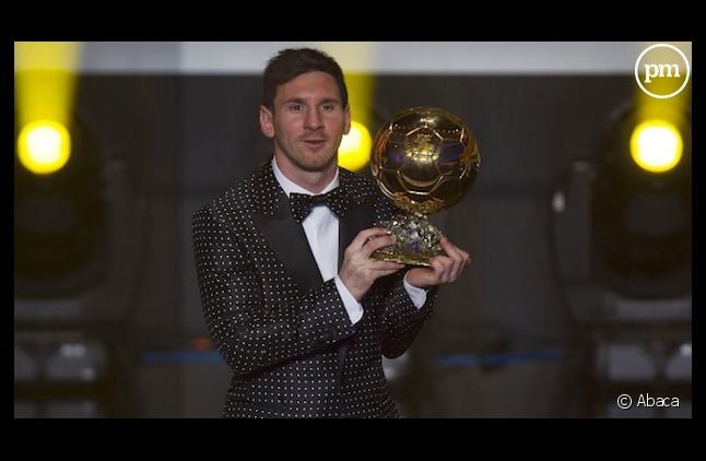 Le très discuté costume à pois Dolce &amp; Gabbana de Lionel Messi.