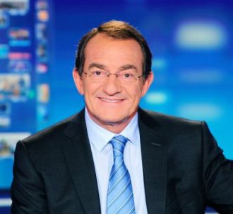 Jean-Pierre Pernaut sur le plateau des JT de TF1.