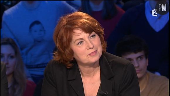 Véronique Genest sur le plateau d'"On n'est pas couché"