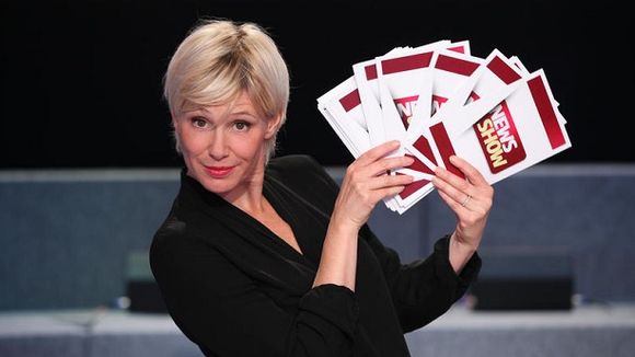 Zapping : Belle bourde de Maïtena Biraben dans "Le news show" sur Canal+