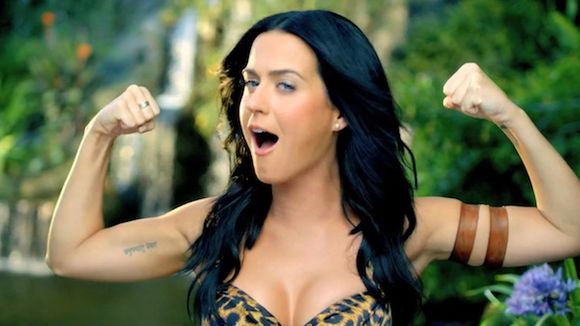 Clip : Katy Perry perdue dans la jungle pour "Roar"