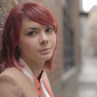 Clip : Sophie-Tith ("Nouvelle Star") en plein Londres pour "Lalalove You"