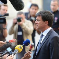 Critiques autour d'un petit déjeuner de Manuel Valls avec la presse