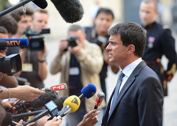 Manuel Valls face à la presse