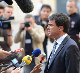 Manuel Valls face à la presse