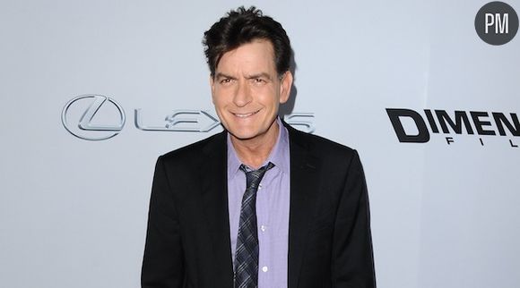 Charlie Sheen menace d'envoyer Ashton Kutcher "à l'hôpital pour un an"