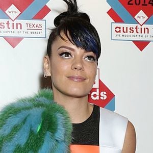 Lily Allen n'a gagné que 9.500 euros grâce à "Somewhere Only We Know"