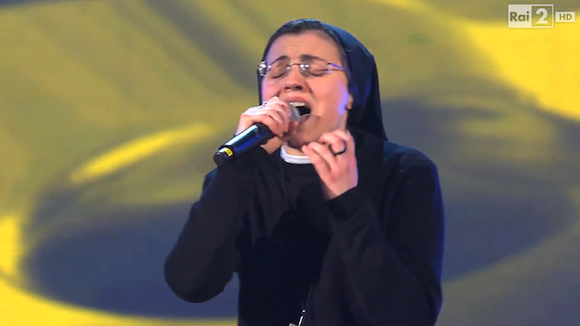 "The Voice" Italie : l'audition étonnante d'une... bonne soeur !