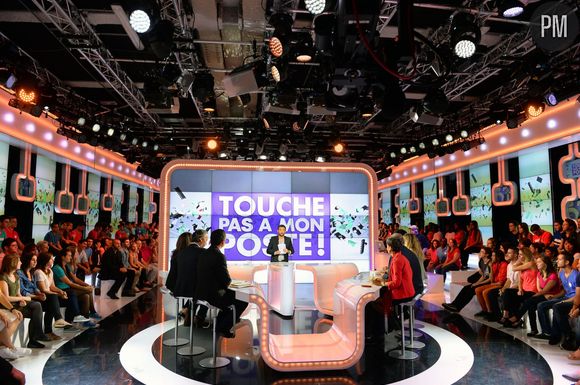 Du 14 au 23 mai, "Touche pas à mon poste" a réuni 1,1 million de téléspectateurs en moyenne.