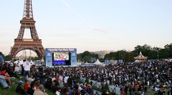 Pour l'Euro 2012, un écran géant avait été installé au Trocadéro.