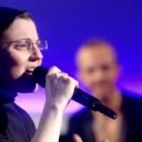 Soeur Cristina chante "Like a Virgin" dans le "Grand Show" consacré à Calogero.