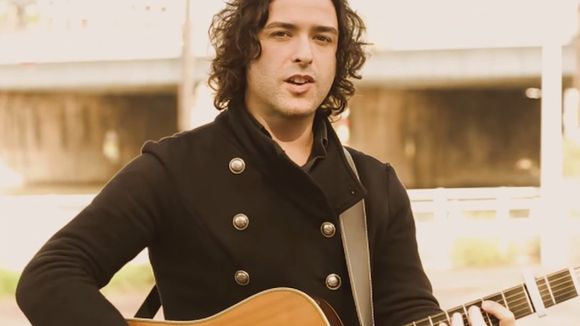 "Rising Star" : Le finaliste Arno Santamaria sortira un album début 2015