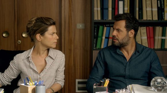 Box-office : "Papa ou maman" démarre fort, déception pour "Jupiter"