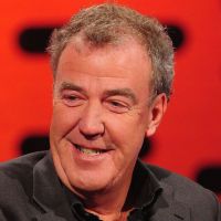 Jeremy Clarkson viré de "Top Gear" : Le Huffington Post se moque des Anglais