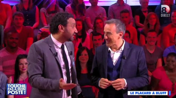 Elie Semoun dérape sur le groupe trisomique de l'Eurovision