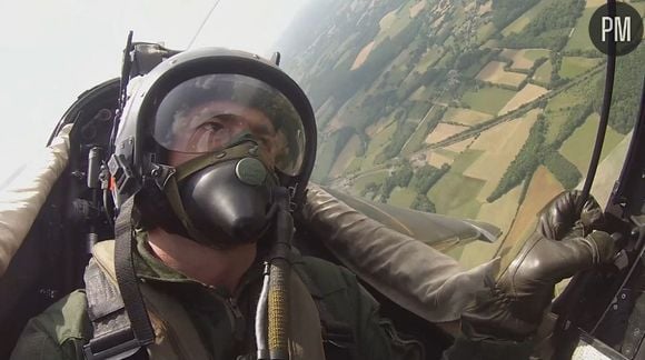 Christophe Delay s'entraîne dans un Alpha Jet avant son envol dans le Rafale, prévu le 23 juin sur BFM TV.