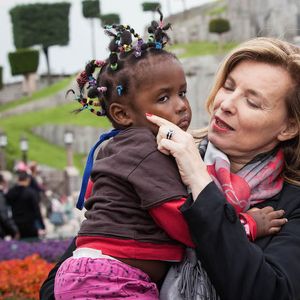 Valérie Trierweiler à Disneyland Paris pour le Secours Populaire