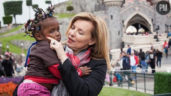 Valérie Trierweiler à Disneyland Paris pour le Secours Populaire