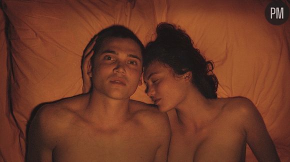 Karl Glusman et Aomi Muyock dans "Love"