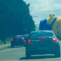 Un Minion géant sème la pagaille au nord de Dublin