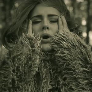 Adele dans le clip de "Hello"