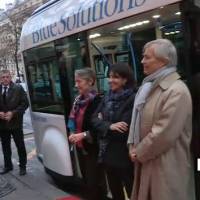 "Le Petit Journal" s'amuse du "magnifique" Bluetram lancé par Vincent Bolloré