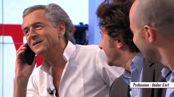 "Le Supplément" : Bernard-Henri Levy répond au téléphone d'un autre invité