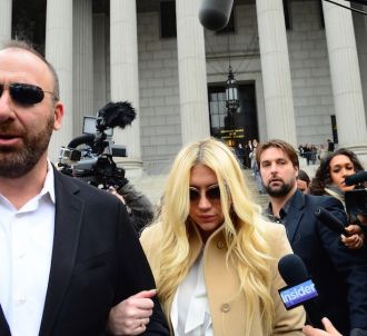 Kesha à la sortie du tribunal le 19 février 2016
