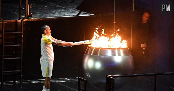 Le marathonien Vanderlei de Lima, dernier relayeur de la flamme olympique