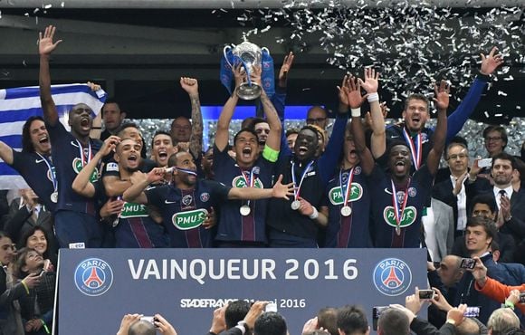 Victoire de la Ligue 1 par le PSG en 2016