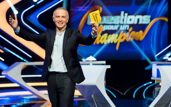 Samuel Etienne dans "Questions pour un champion"