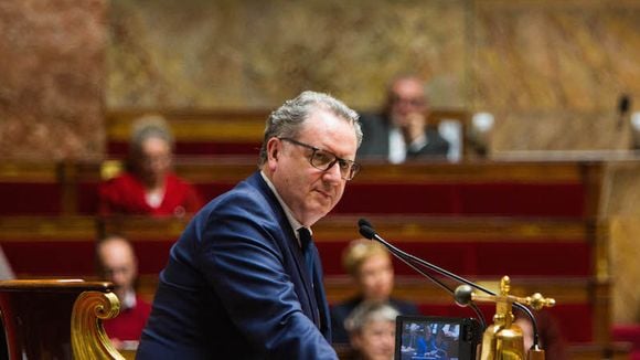 Bloqué par Richard Ferrand sur Twitter, un journaliste proche de LFI voit sa plainte classée