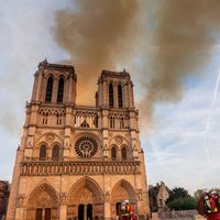 Incendie à Notre-Dame de Paris : Une "punition divine" pour deux tabloïds serbes